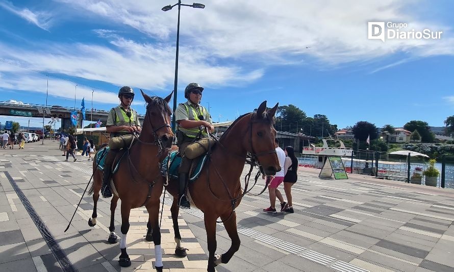 Carabineros implementó patrullajes montados en Valdivia