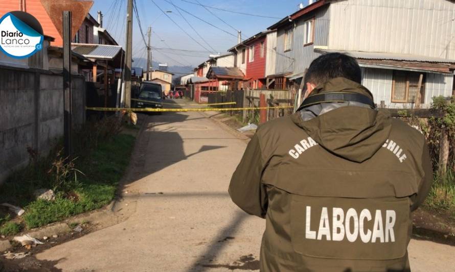 Hombre fue detenido en Lanco tras golpear con un palo a sujeto que apedreó su casa