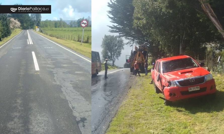 Reparación asfáltica sería causa de choque de bus Línea Azul y camioneta camino a Futrono