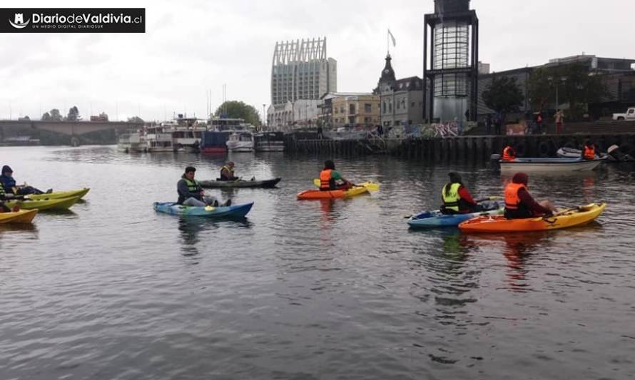 Inolvidable jornada de limpieza conjunta en Río Valdivia