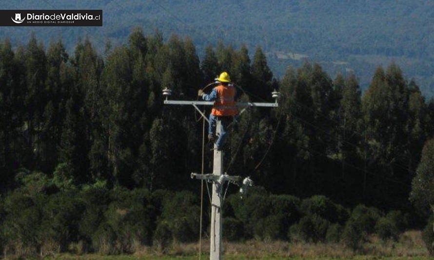 Saesa entrega detalles del corte que dejó sin luz tres regiones del país