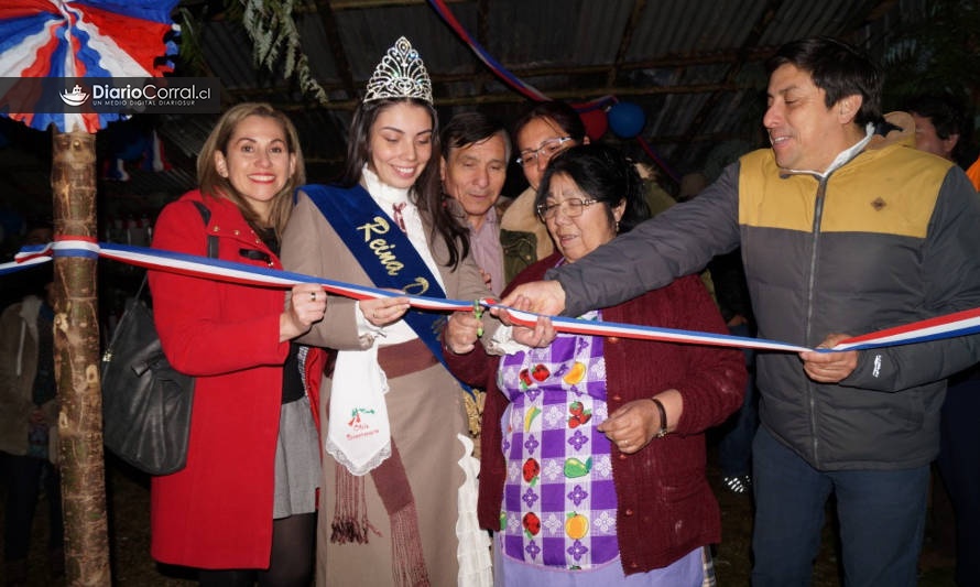 Corral partió sus fiestas patrias con inauguración de ramadas