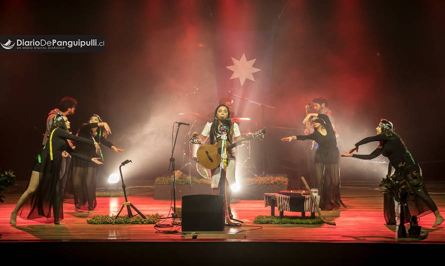 Banda INCHE de Temuco promociona "Sonidos de la Tierra", volumen 1