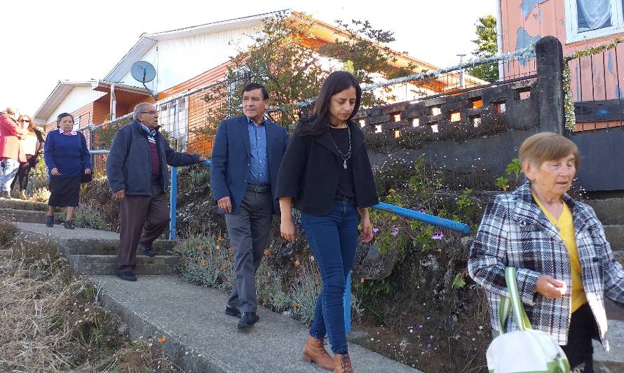 Iniciativa del FOSIS financió instalación de barandas en cerros de Corral