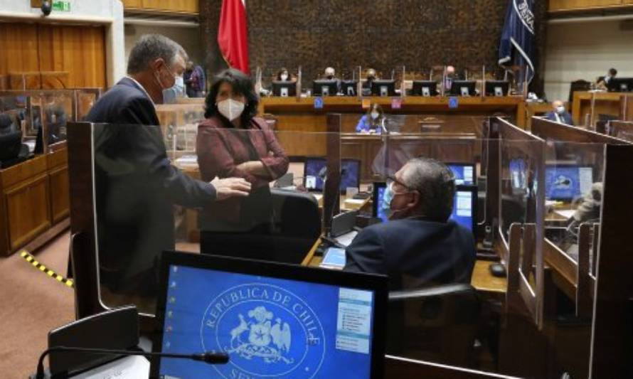 Senado aprobó reajuste de 6 mil pesos al salario mínimo