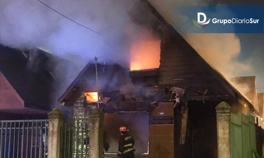 Cuatro personas lesionadas dejó incendio en Valdivia