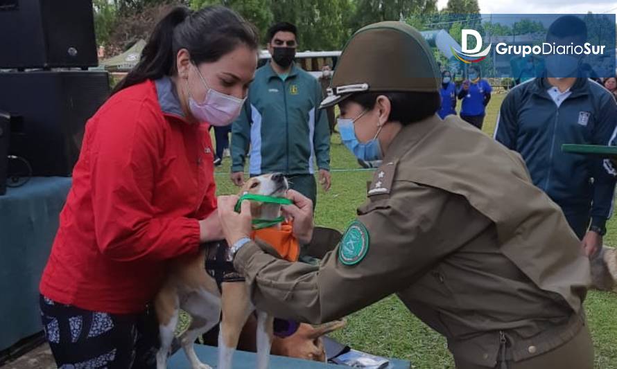 Esfocar disfrutó con corrida canina y Orfeón de Carabineros