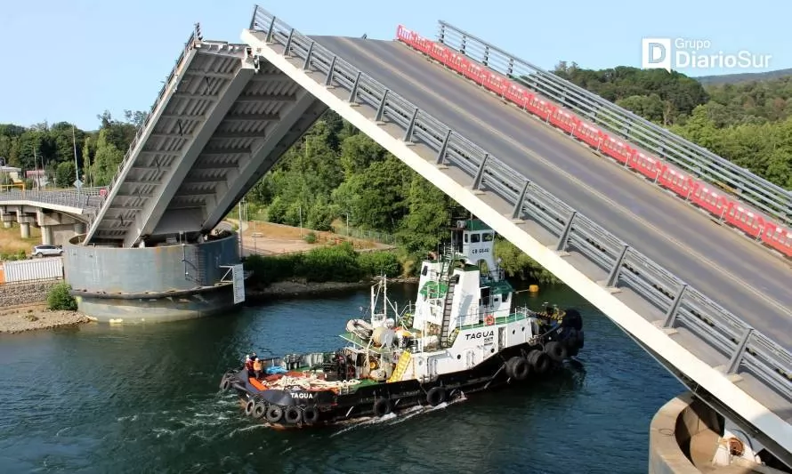 Obras de restauración del Puente Cau Cau comienzan en agosto