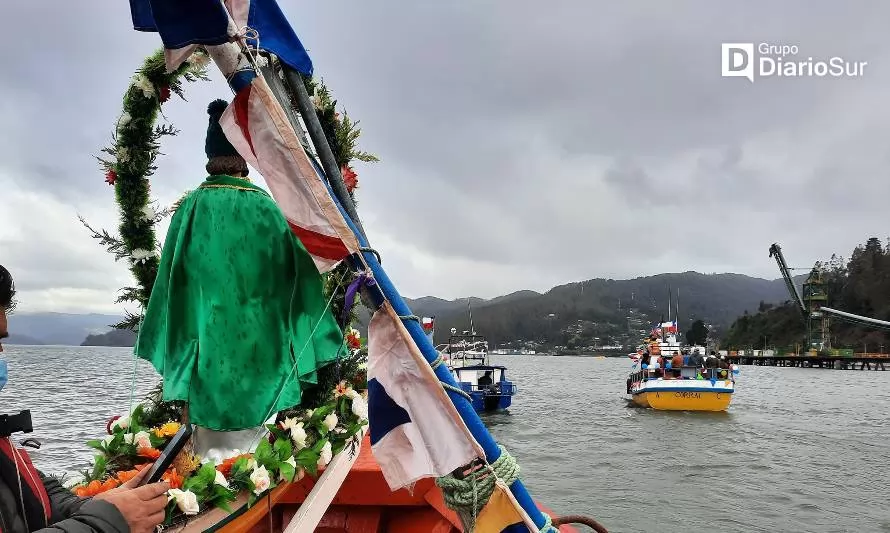 Pescadores hicieron procesión de San Pedro en la bahía de Corral