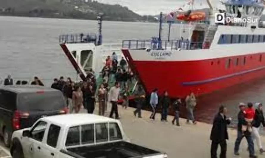 Restablecen servicio de barcazas entre Valdivia y Corral