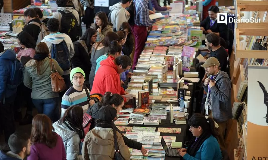 Décima Feria del Libro apunta a la ciencia en Valdivia