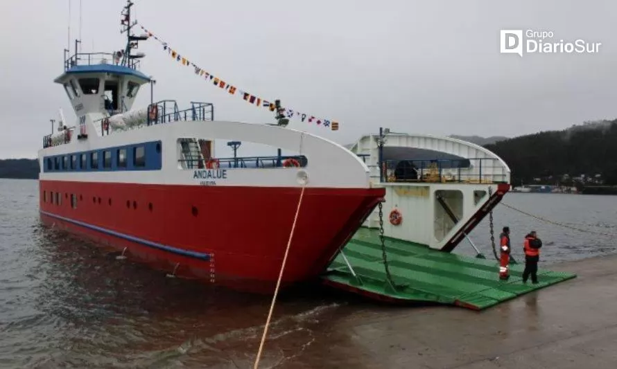 Ministerio de Obras Públicas compromete tercera barcaza para Valdivia-Corral y proponen una provisoria