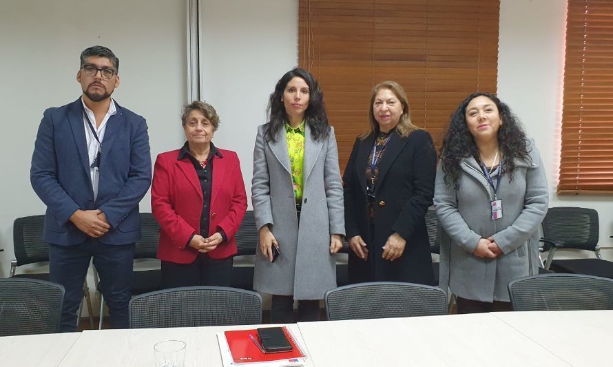 Senadora Gatica se reunió con ministra del MOP por conectividad La Unión - Corral