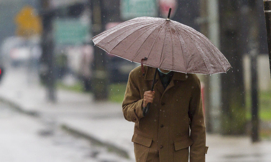 Declaran alerta temprana por lluvias en toda la Región de Los Ríos