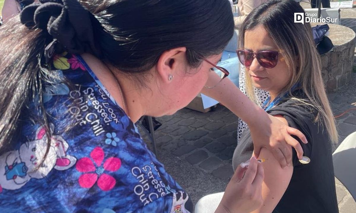 Autoridades de salud llaman a vacunarse contra el covid-19 con anticipación en Los Ríos