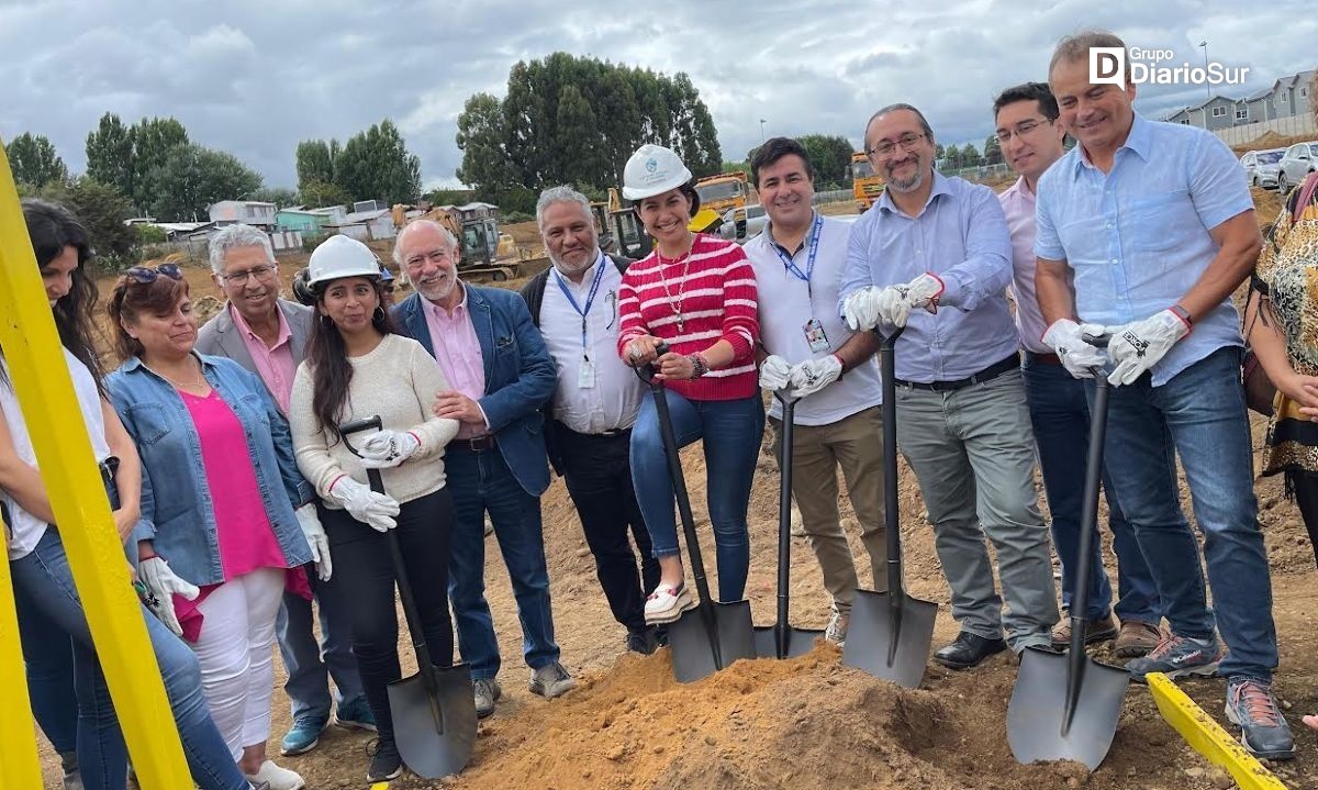 Familias de Río Bueno protagonizan ceremonia de primera piedra de Conjunto Habitacional Unión y Futuro