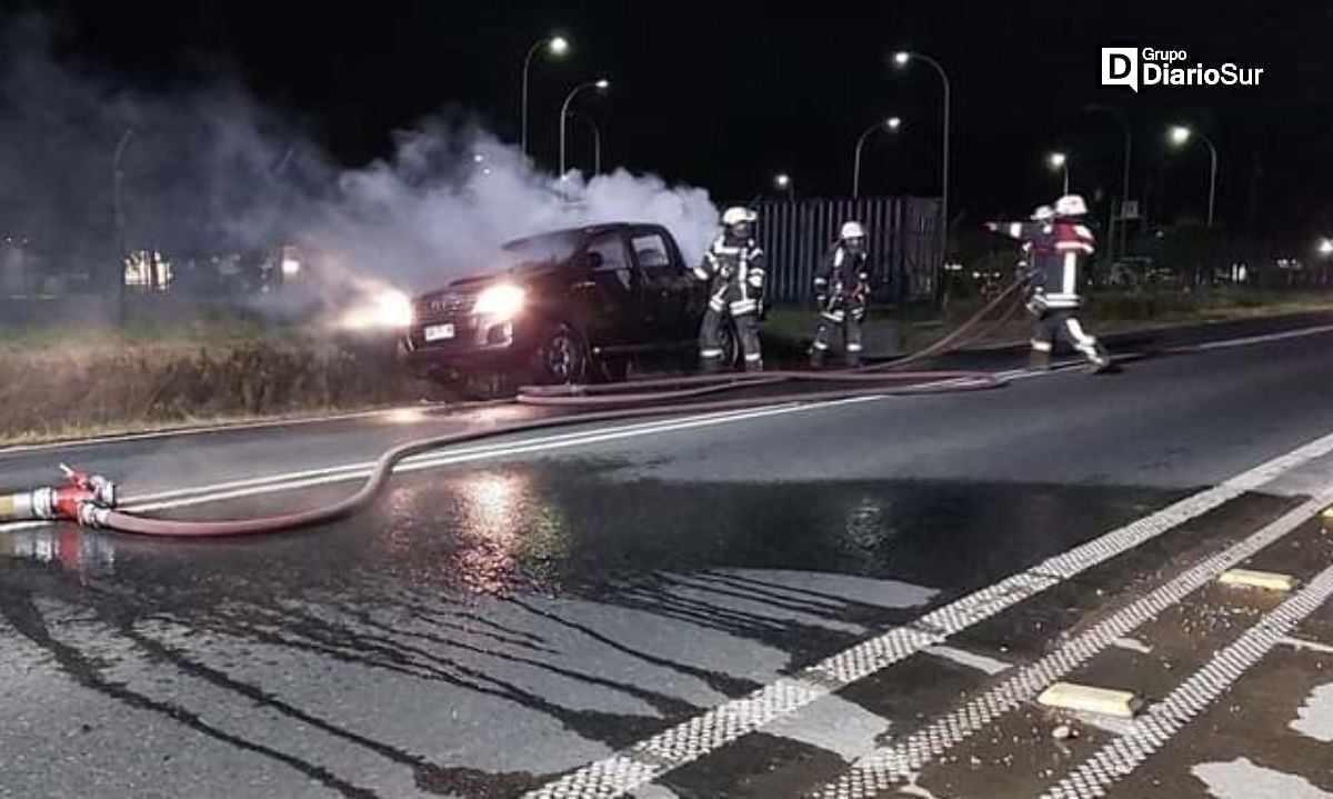 Vehículo se incendió en la ruta Valdivia-Niebla