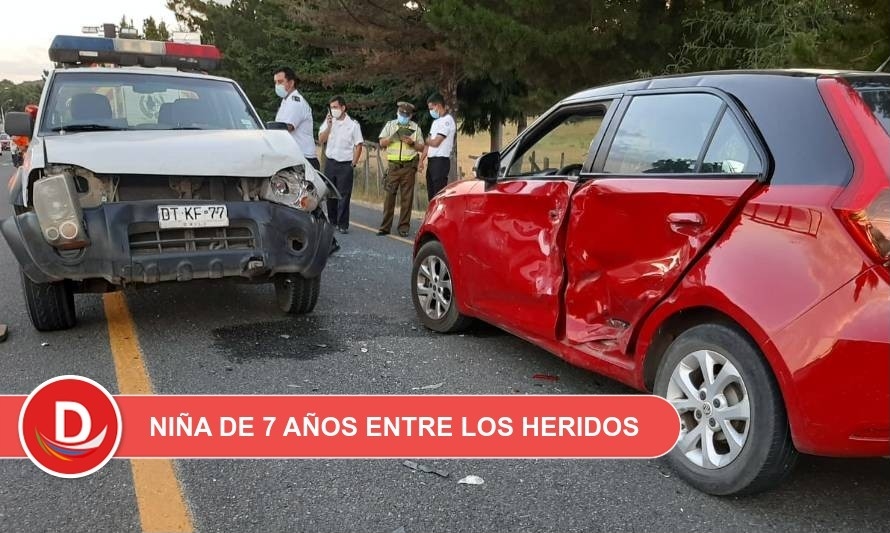 Tres lesionados en choque que involucró a vehículo de la Armada en Futrono 