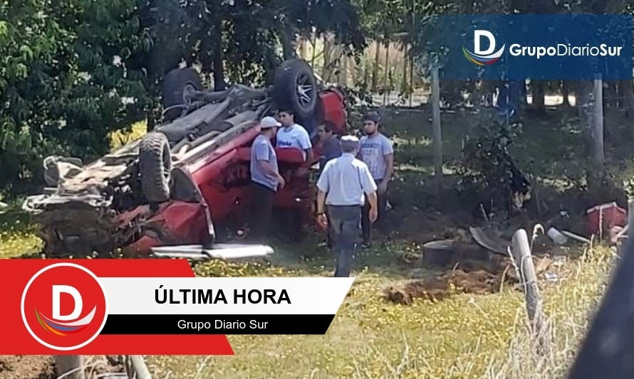 Cuatro lesionados deja choque en ruta Río Bueno-Lago Ranco